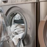 Triky do domácnosti: Ako vyčistiť práčku, žehličku a kanvicu!